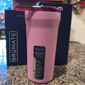 Brumate pour over in Acai color.